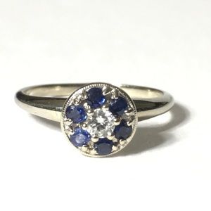 14KT GOLD SAPHIRE AND DIAMOND RING